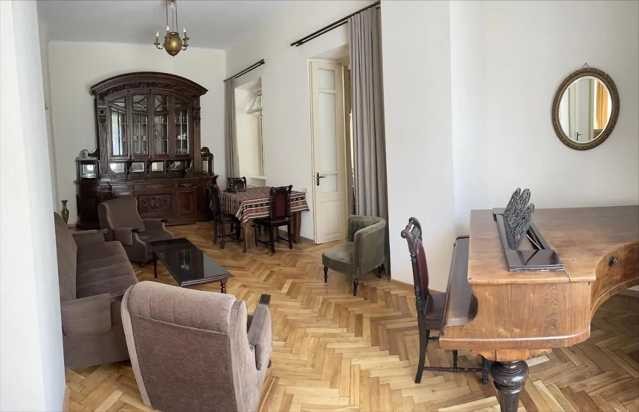 Vintage Apartment Tbilisi